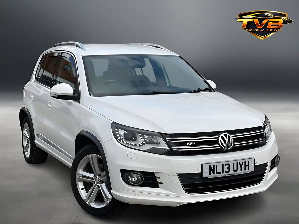Used 2013 Volkswagen Tiguan R-Line Pure White - Front View