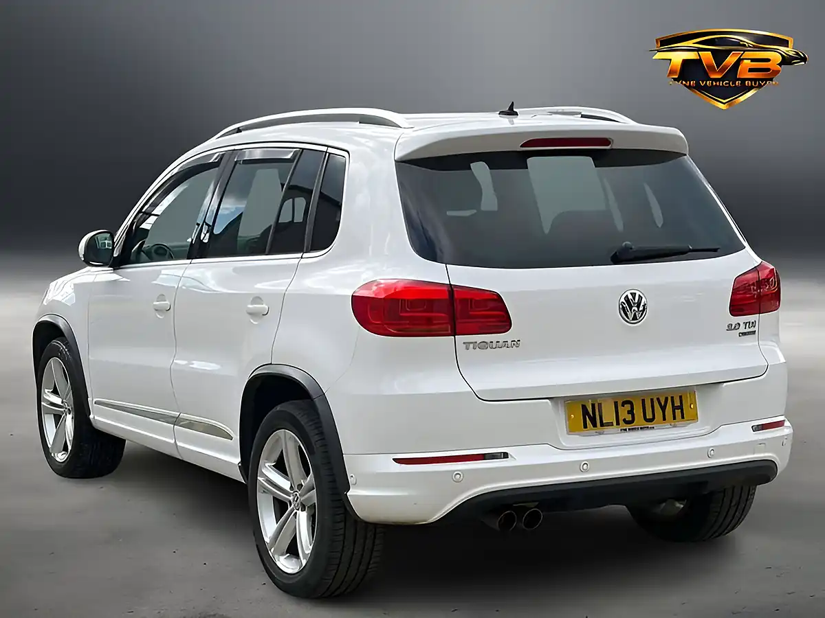 Used 2013 Volkswagen Tiguan R-Line Pure White - Interior and Exterior details 7