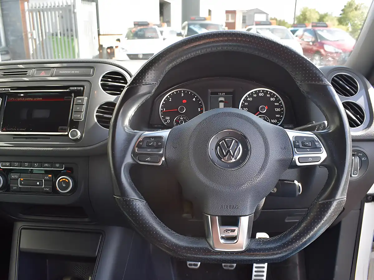 Used 2013 Volkswagen Tiguan R-Line White - Interior and Exterior details 16