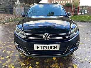 Used 2013 Volkswagen Tiguan Se Black - Interior and Exterior details 11