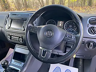 Used 2013 Volkswagen Tiguan Se Black - Interior and Exterior details 13
