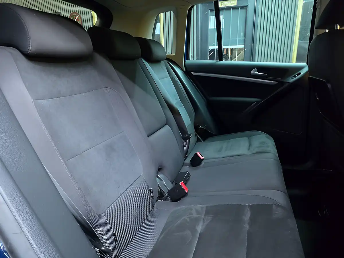 Used 2013 Volkswagen Tiguan Se Blue - Interior and Exterior details 12