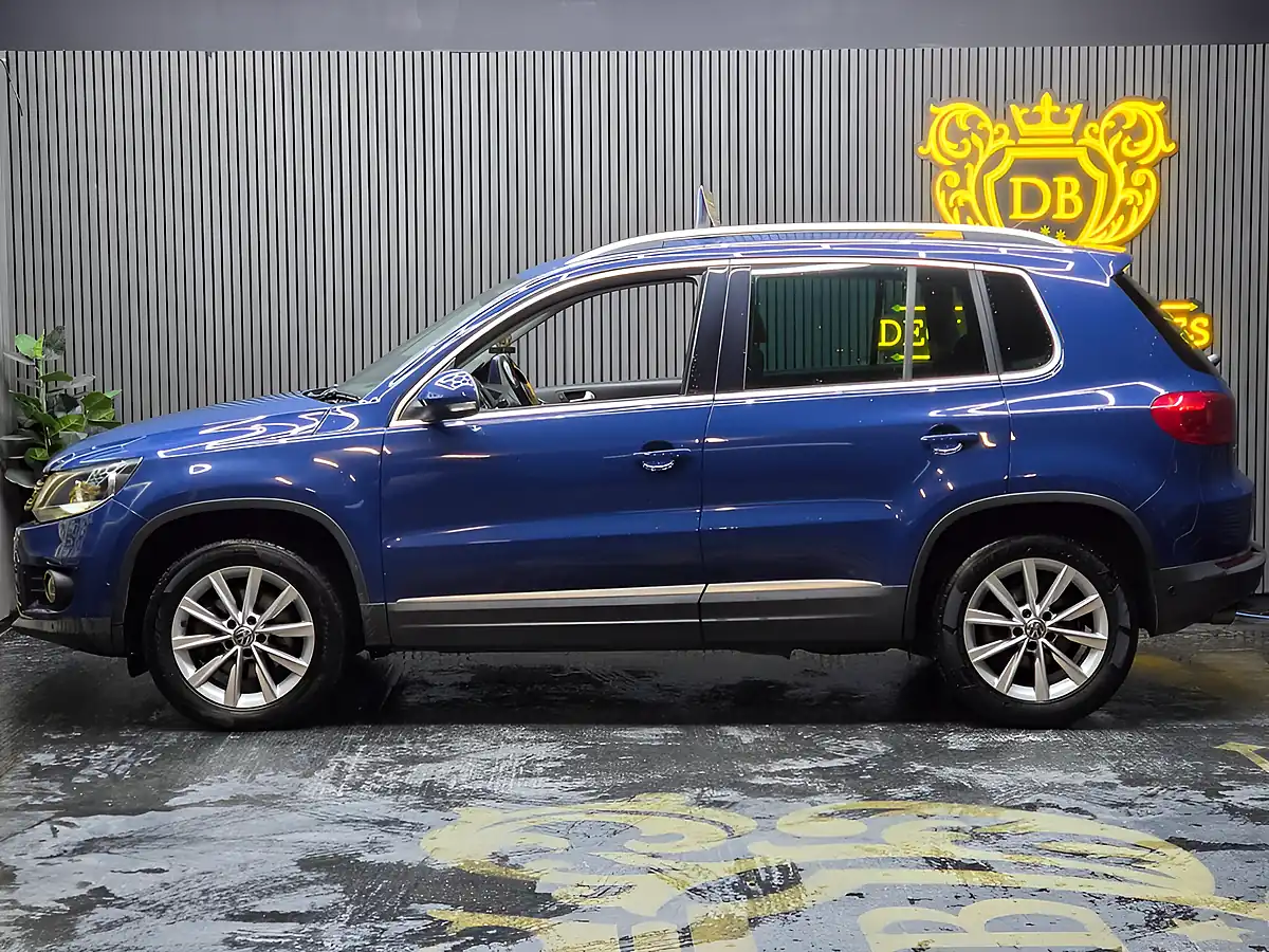 Used 2013 Volkswagen Tiguan Se Blue - Interior and Exterior details 6
