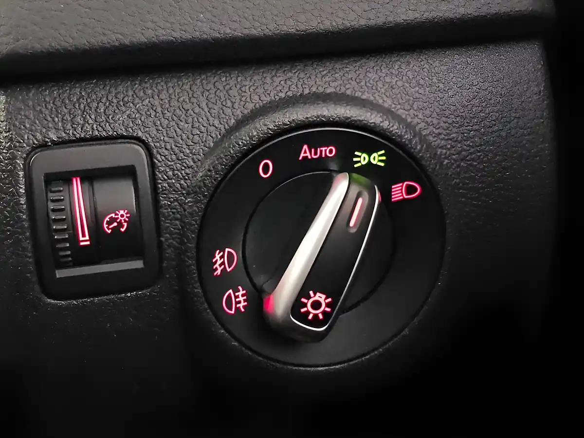 Used 2013 Volkswagen Tiguan Se Bronze - Interior and Exterior details 14