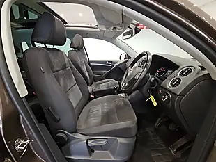 Used 2013 Volkswagen Tiguan Se Bronze - Interior and Exterior details 9