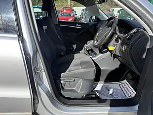 Used 2013 Volkswagen Tiguan Se Silver - Interior and Exterior details 16