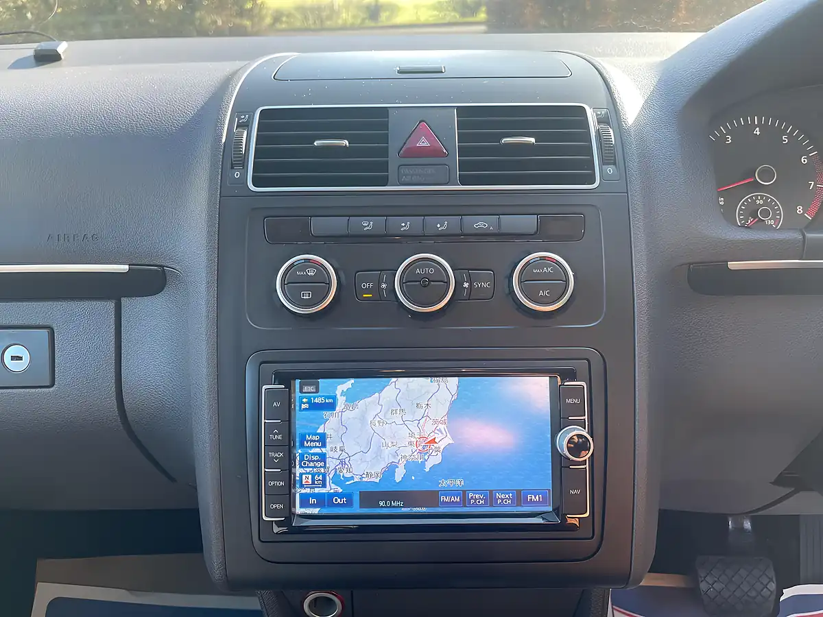 Used 2013 Volkswagen Touran Blue - Interior and Exterior details 11