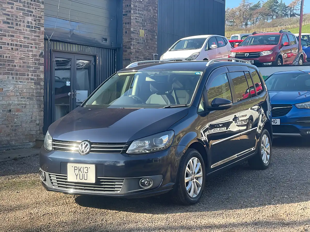 Used 2013 Volkswagen Touran Blue - Interior and Exterior details 3