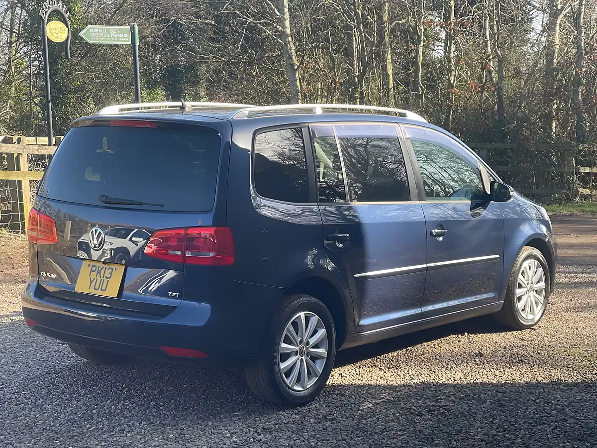Used 2013 Volkswagen Touran Blue - Interior and Exterior details 4