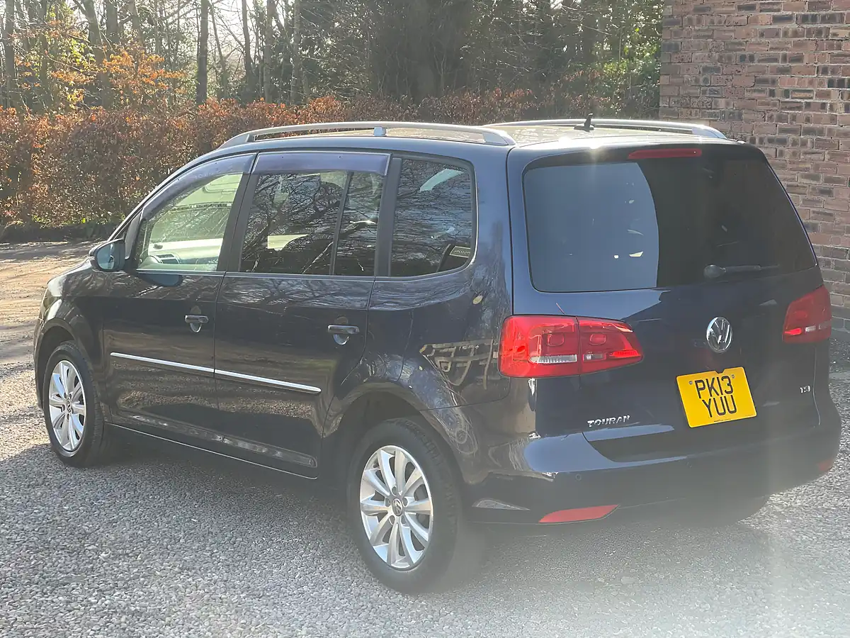 Used 2013 Volkswagen Touran Blue - Interior and Exterior details 6