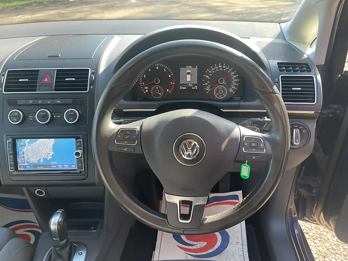 Used 2013 Volkswagen Touran Blue - Interior and Exterior details 7