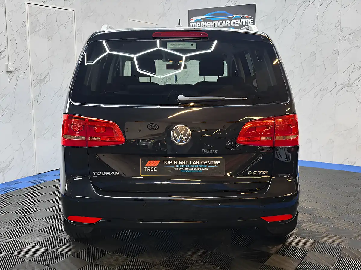 Used 2013 Volkswagen Touran Bluemotion Tech Se Black - Interior and Exterior details 6