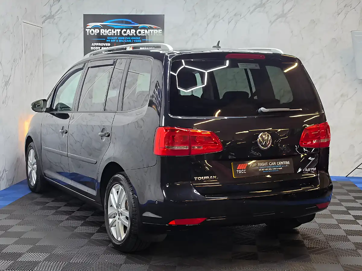 Used 2013 Volkswagen Touran Bluemotion Tech Se Black - Interior and Exterior details 7