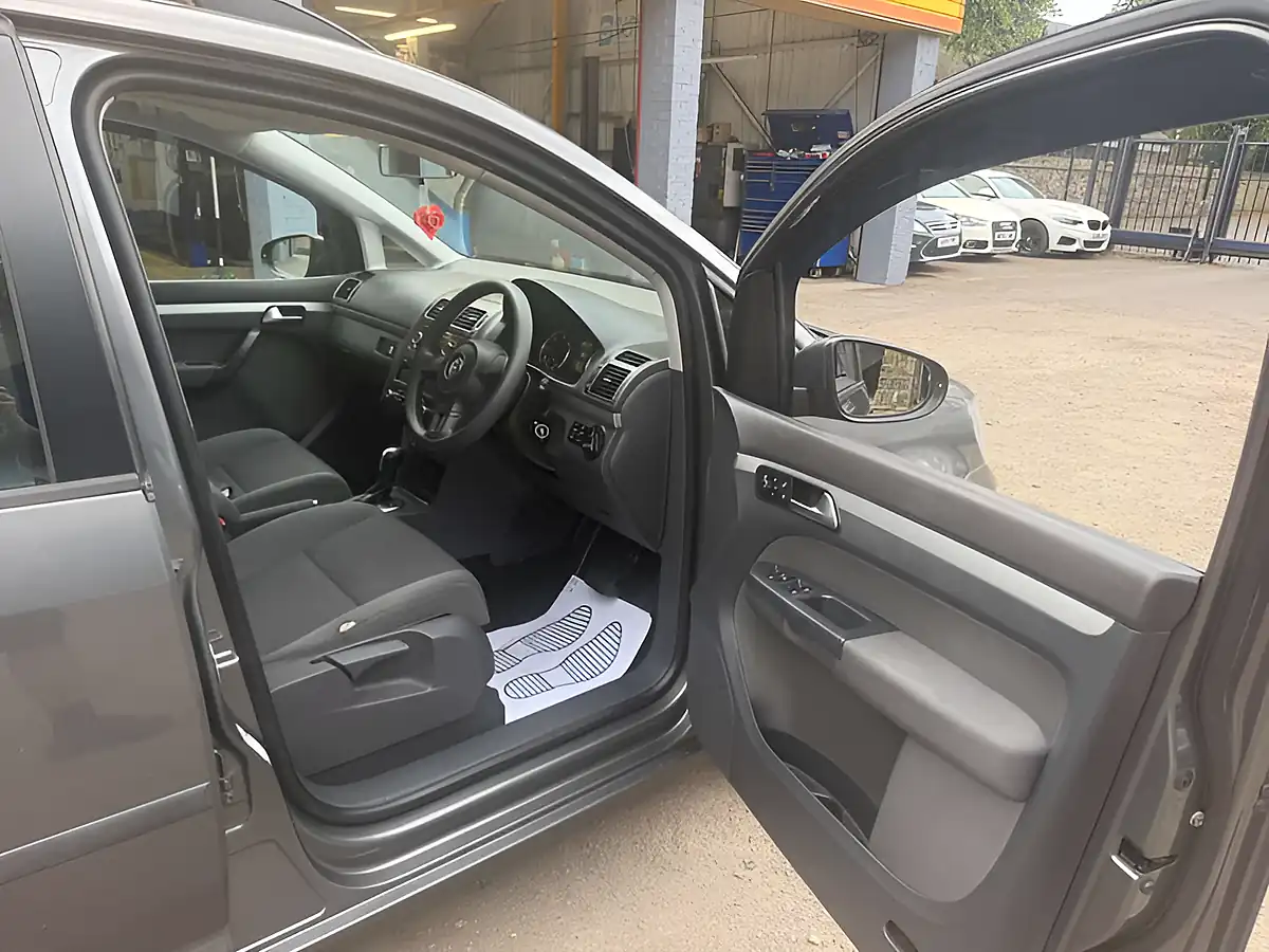 Used 2013 Volkswagen Touran S Grey - Interior and Exterior details 11