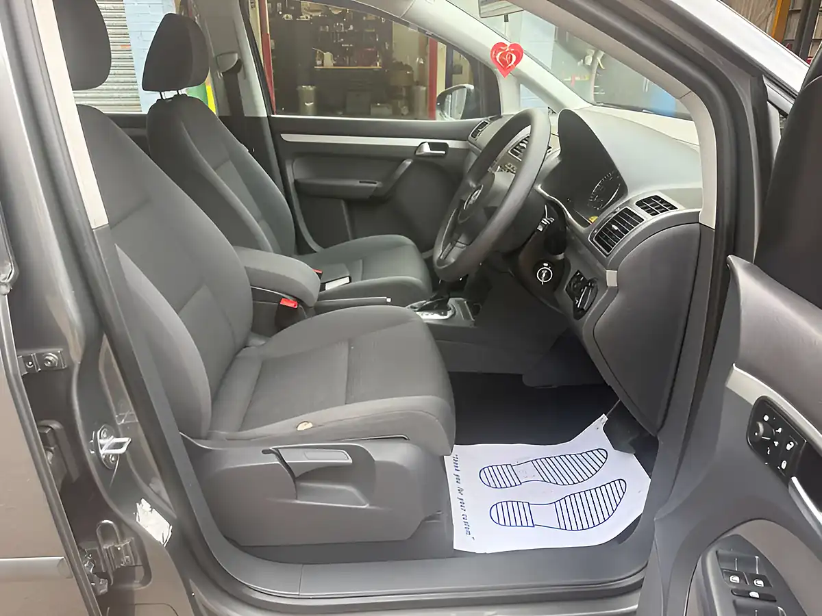 Used 2013 Volkswagen Touran S Grey - Interior and Exterior details 12