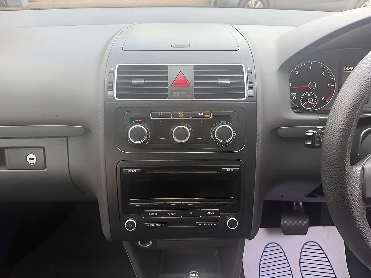 Used 2013 Volkswagen Touran S Grey - Interior and Exterior details 18