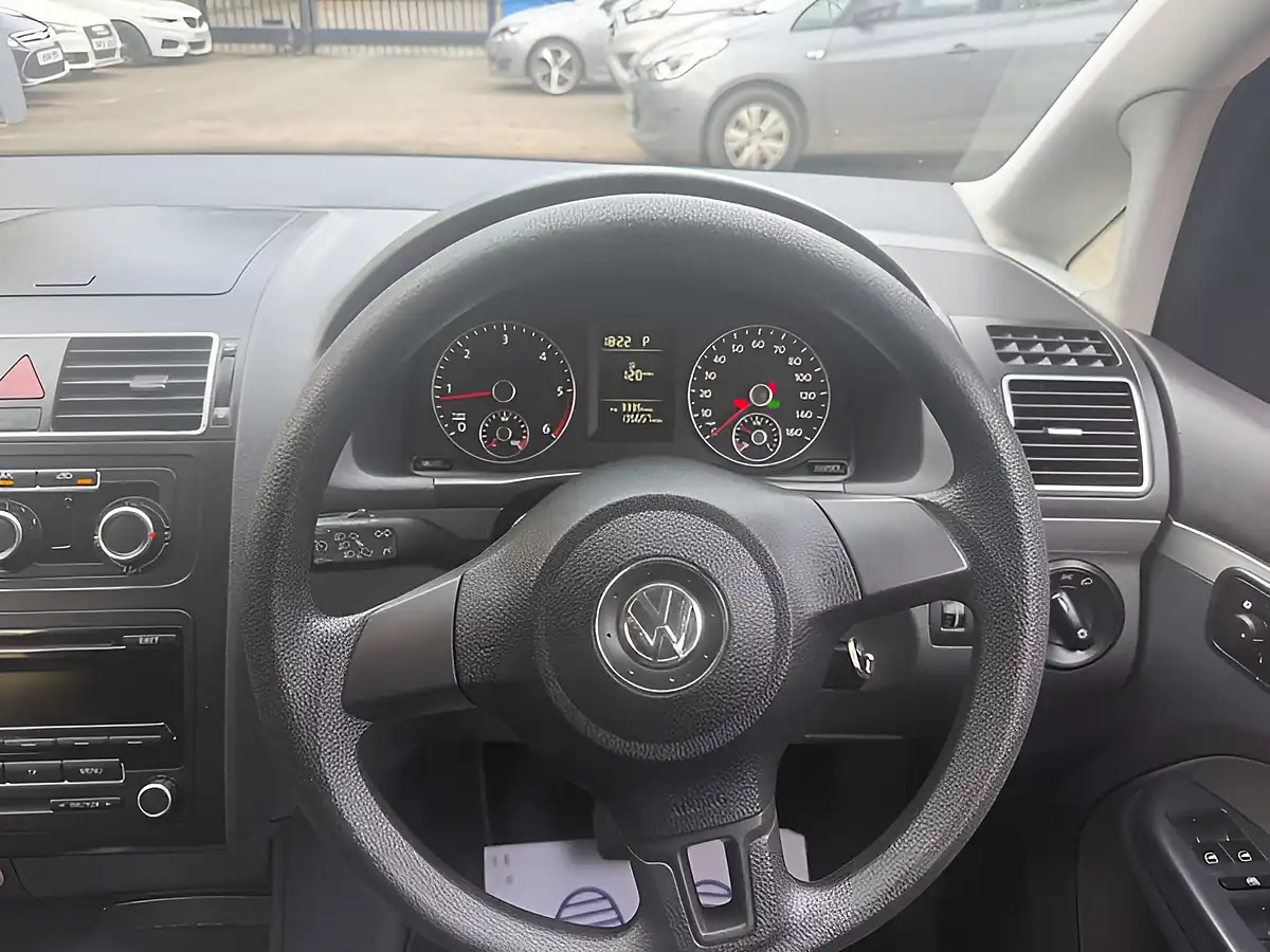 Used 2013 Volkswagen Touran S Grey - Interior and Exterior details 19