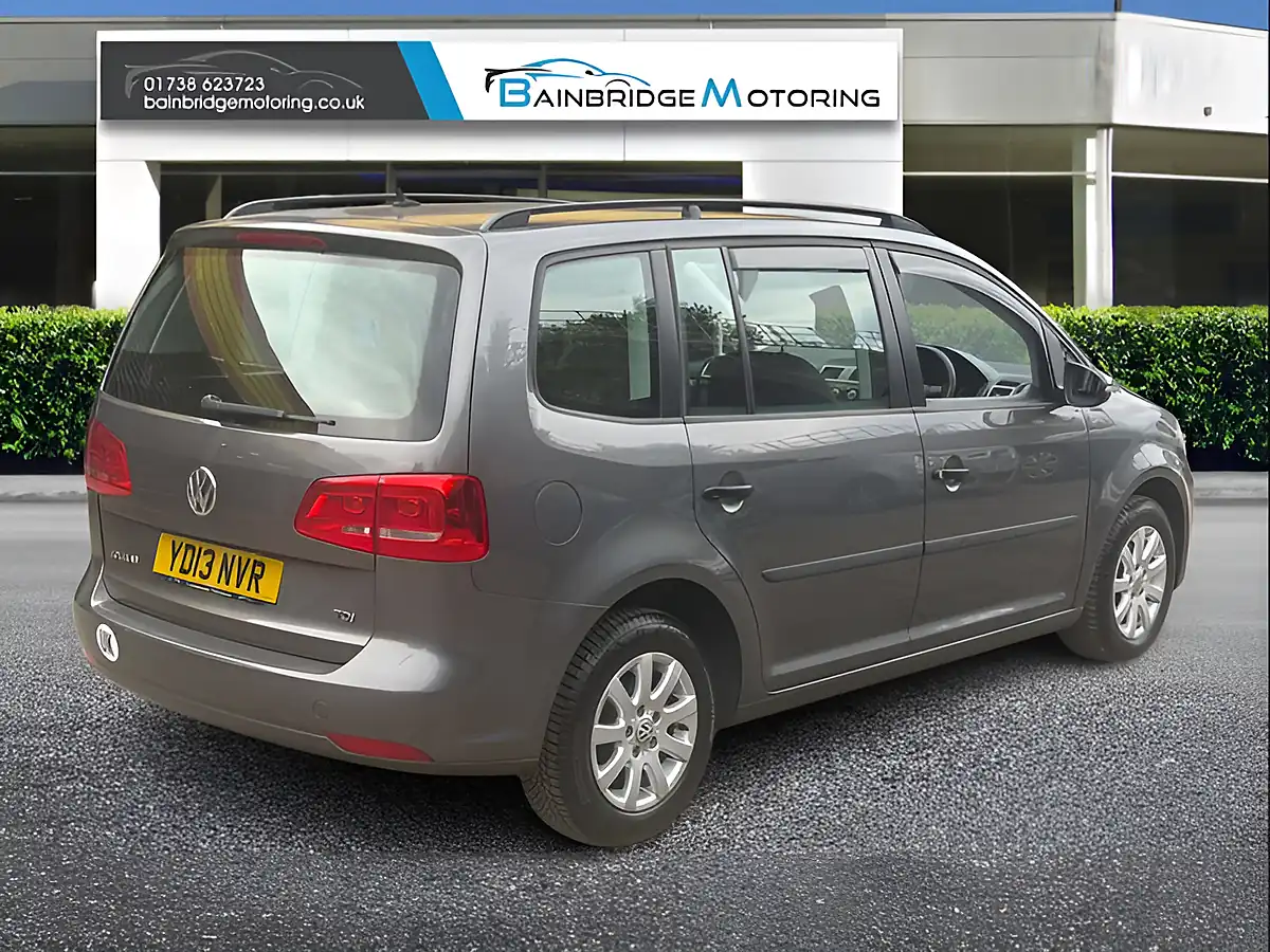 Used 2013 Volkswagen Touran S Grey - Interior and Exterior details 3