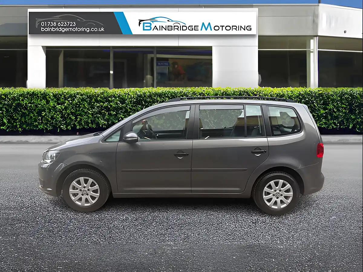 Used 2013 Volkswagen Touran S Grey - Interior and Exterior details 6