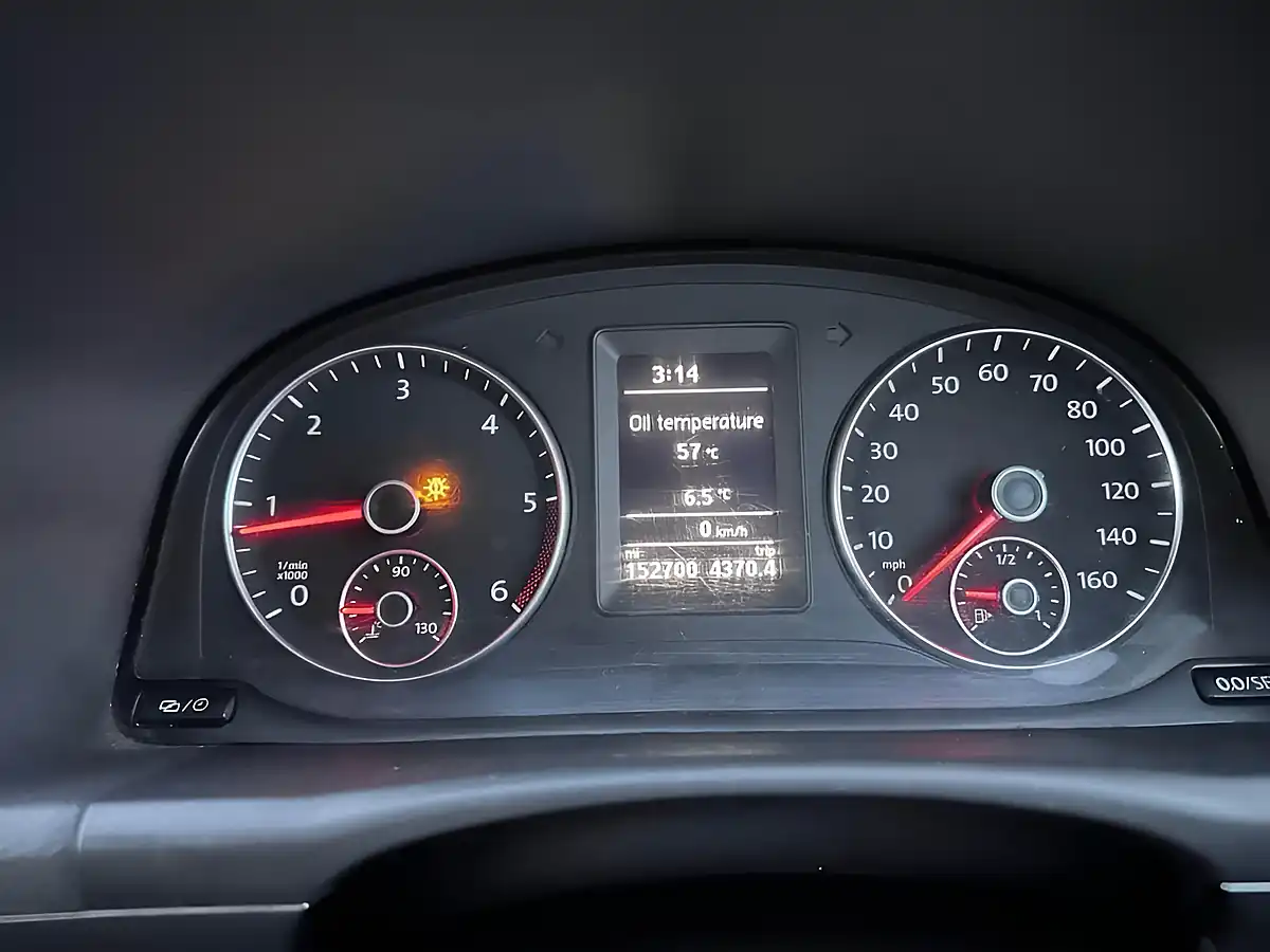 Used 2013 Volkswagen Touran Se Grey - Interior and Exterior details 8