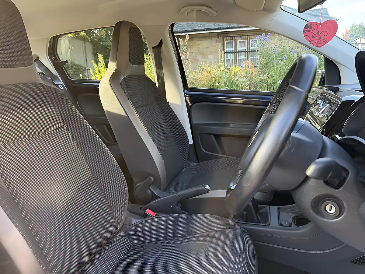 Used 2013 Volkswagen Up! High Up! Blue - Interior and Exterior details 12