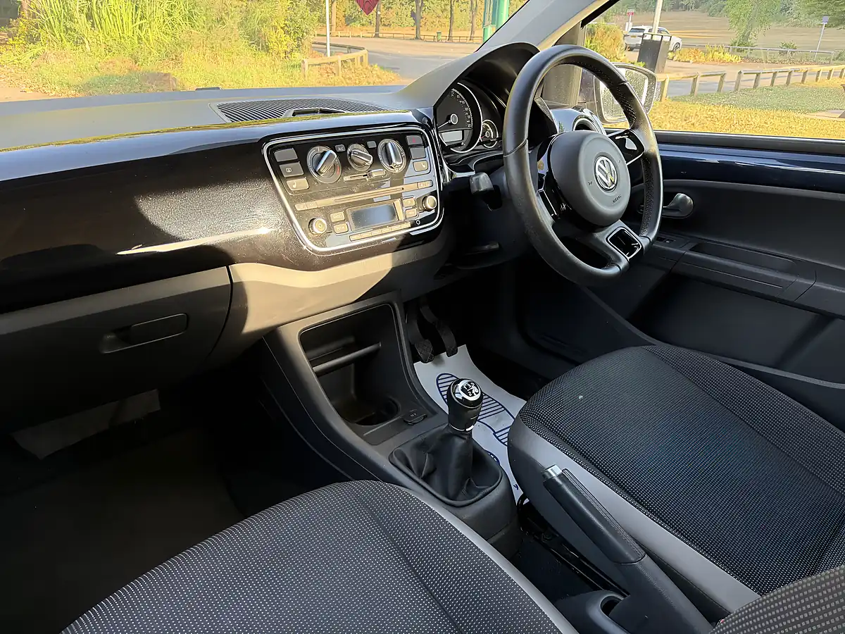 Used 2013 Volkswagen Up! High Up! Blue - Interior and Exterior details 15