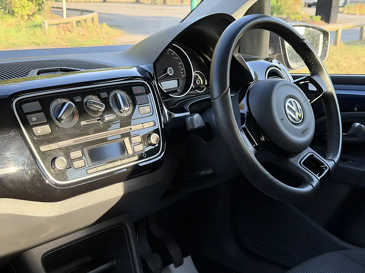 Used 2013 Volkswagen Up! High Up! Blue - Interior and Exterior details 16