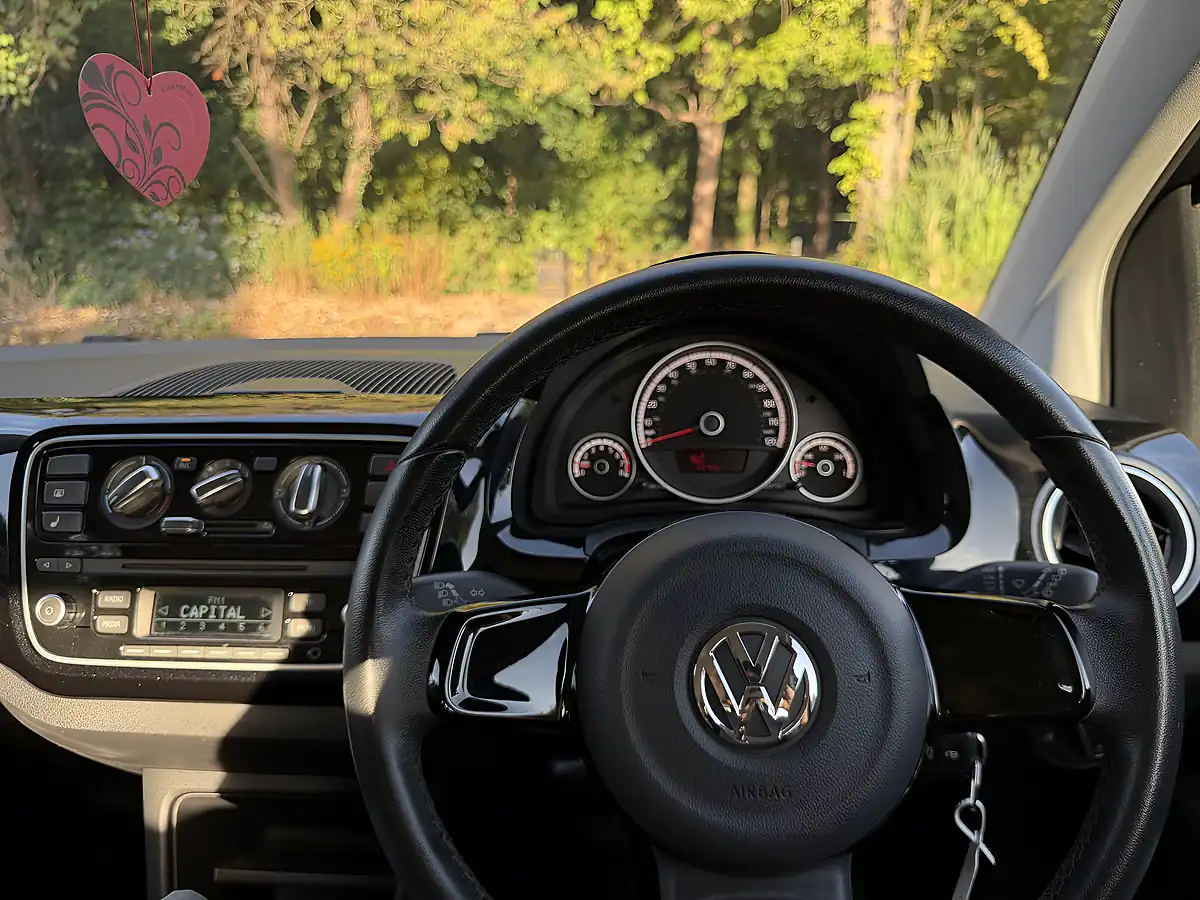 Used 2013 Volkswagen Up! High Up! Blue - Interior and Exterior details 17