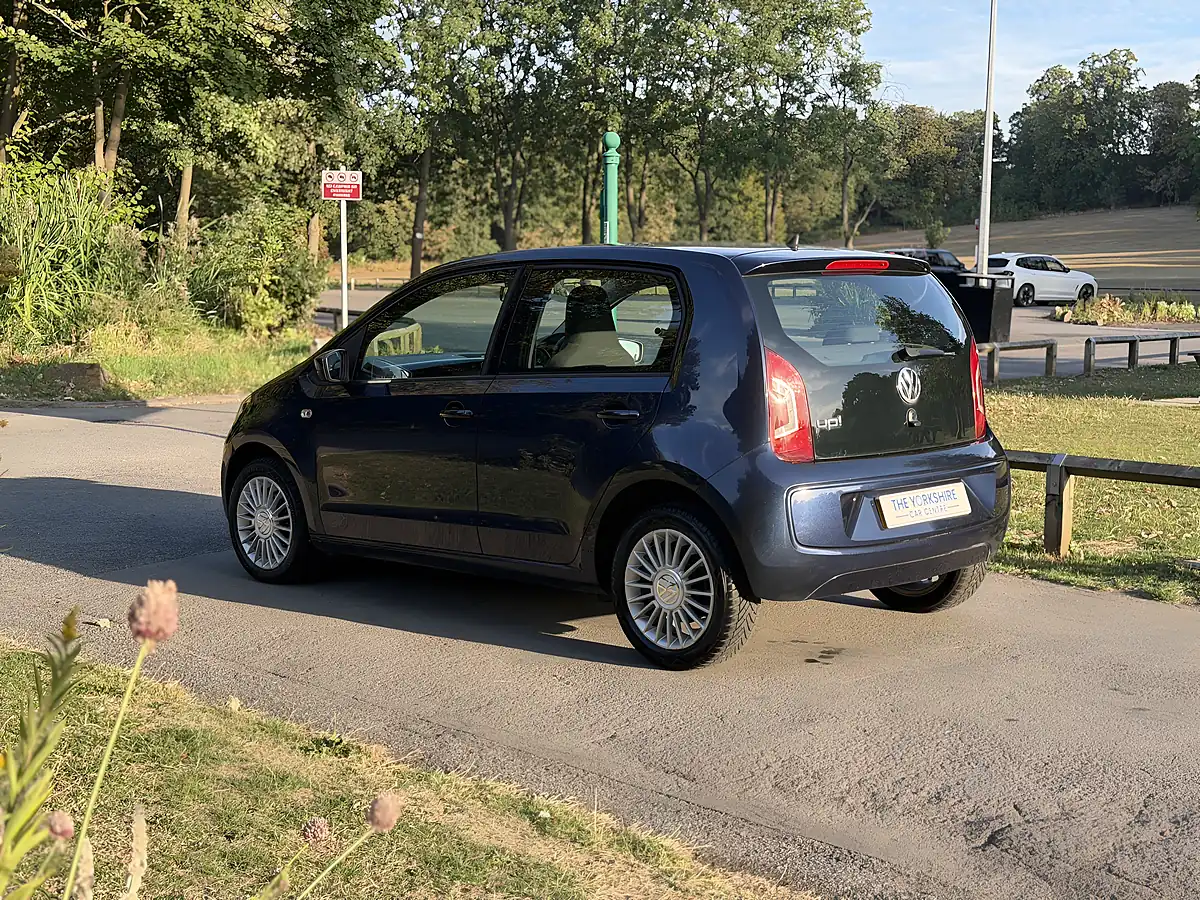 Used 2013 Volkswagen Up! High Up! Blue - Interior and Exterior details 7