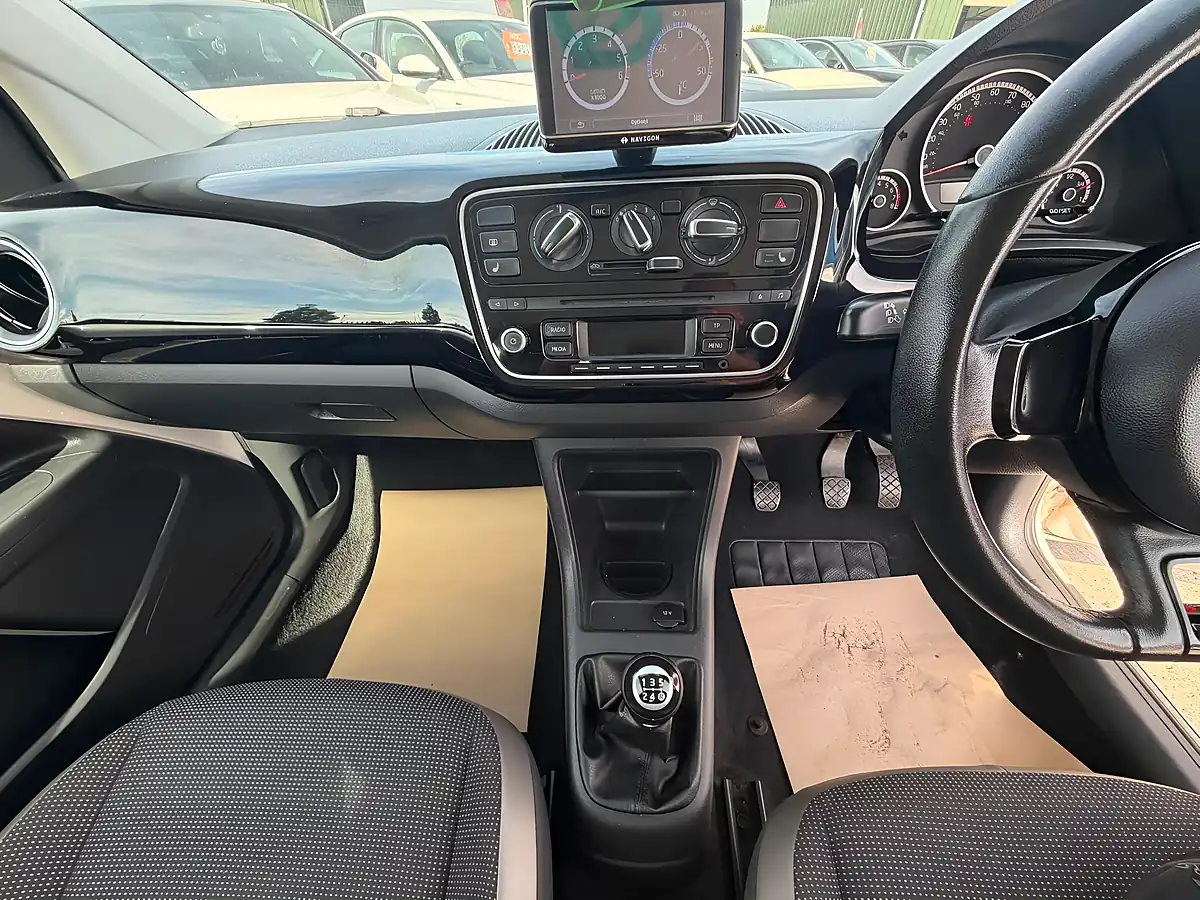 Used 2013 Volkswagen Up! High Up! White - Interior and Exterior details 13