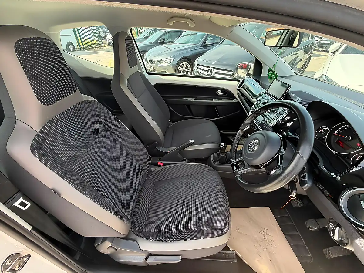 Used 2013 Volkswagen Up! High Up! White - Interior and Exterior details 14