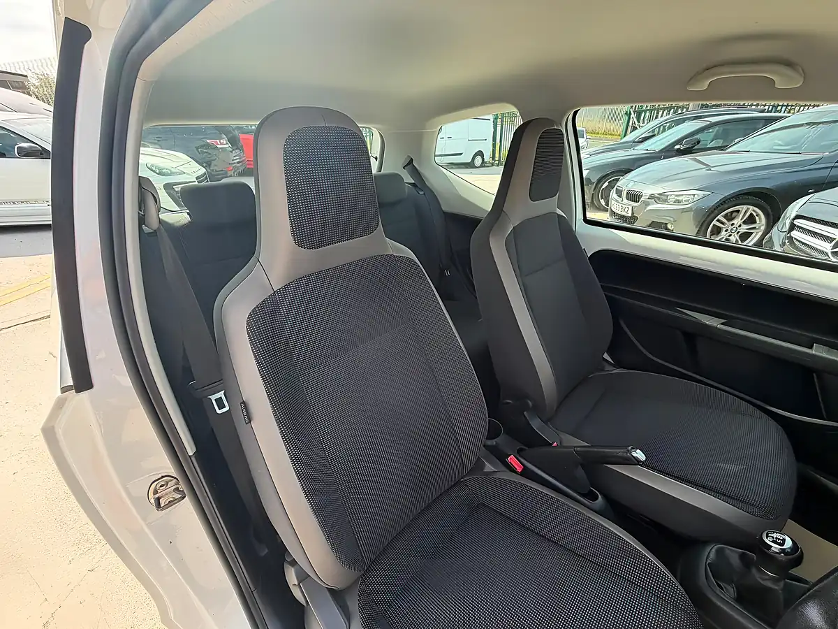 Used 2013 Volkswagen Up! High Up! White - Interior and Exterior details 15