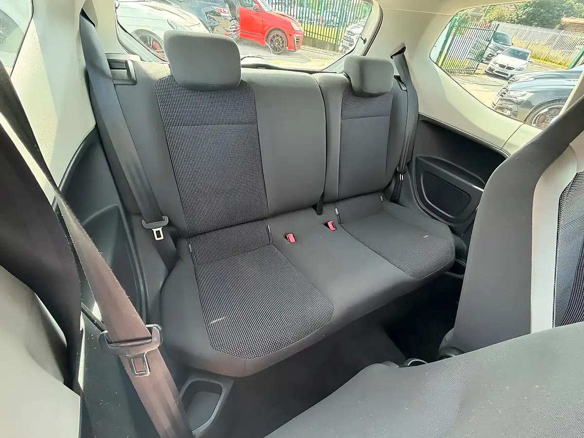 Used 2013 Volkswagen Up! High Up! White - Interior and Exterior details 16