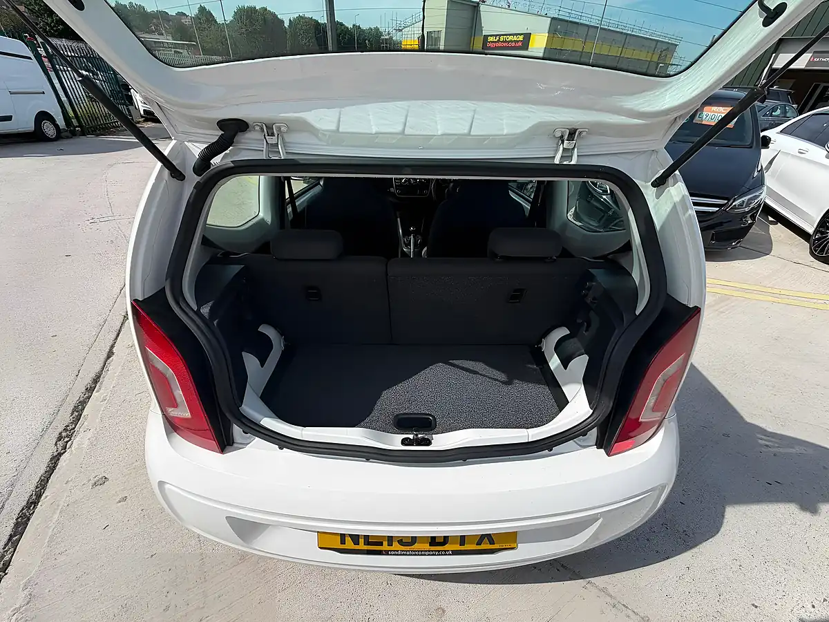 Used 2013 Volkswagen Up! High Up! White - Interior and Exterior details 17