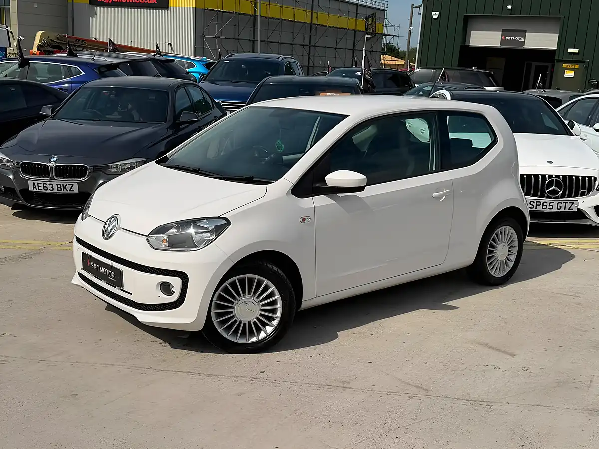Used 2013 Volkswagen Up! High Up! White - Interior and Exterior details 4