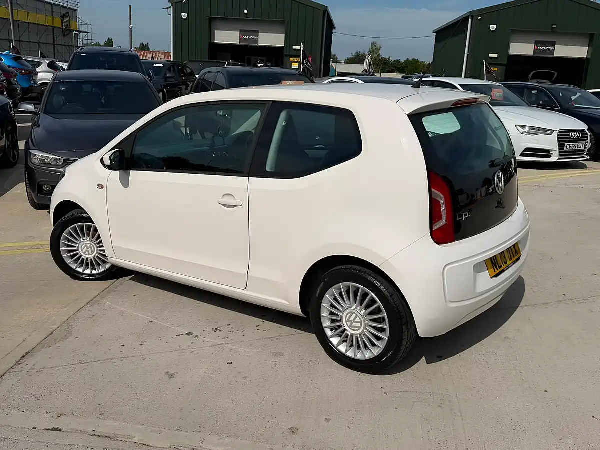 Used 2013 Volkswagen Up! High Up! White - Interior and Exterior details 7