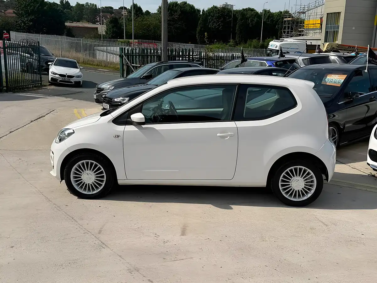 Used 2013 Volkswagen Up! High Up! White - Interior and Exterior details 8