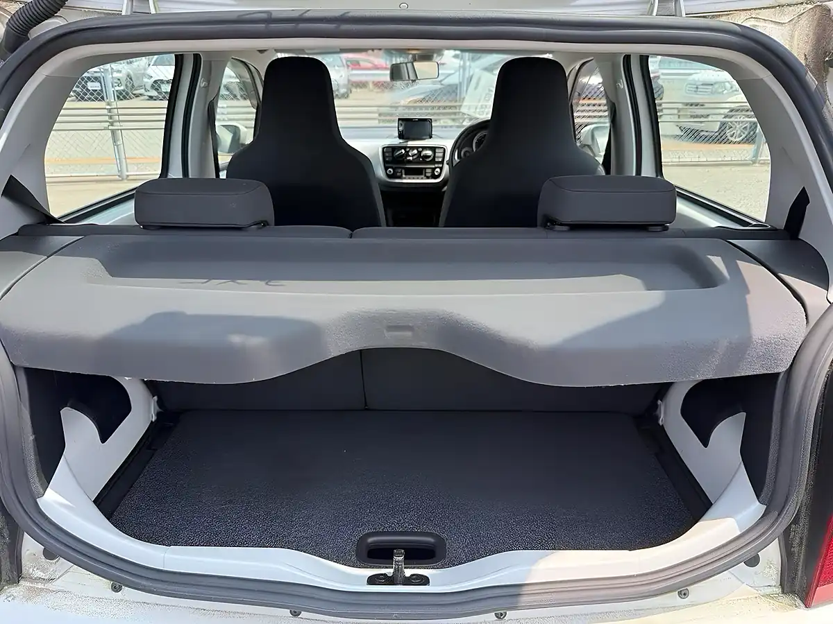Used 2013 Volkswagen Up! High Up! White - Interior and Exterior details 10