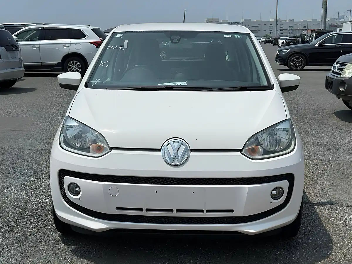 Used 2013 Volkswagen Up! High Up! White - Interior and Exterior details 8