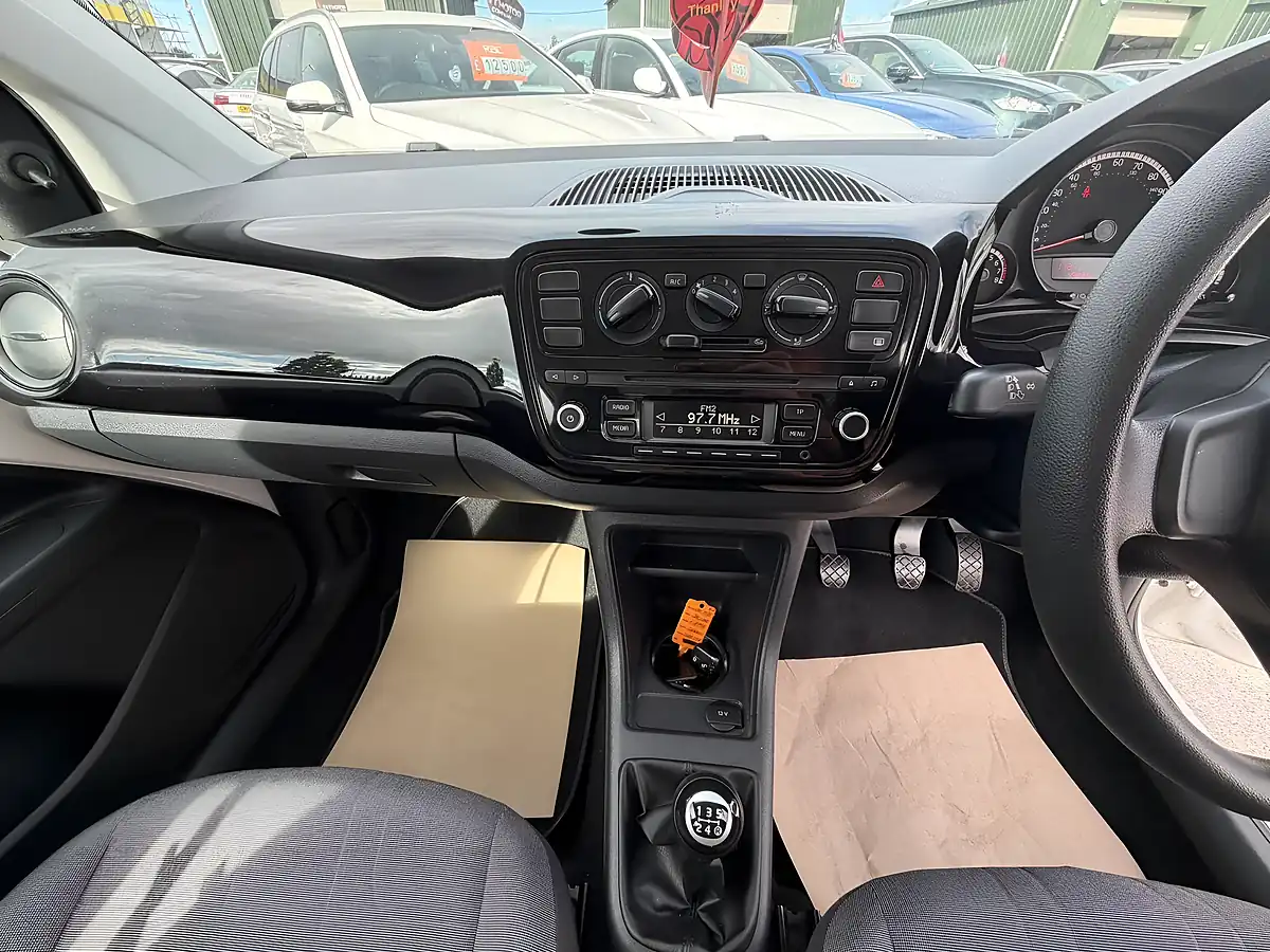 Used 2013 Volkswagen Up! Move Up! White - Interior and Exterior details 11
