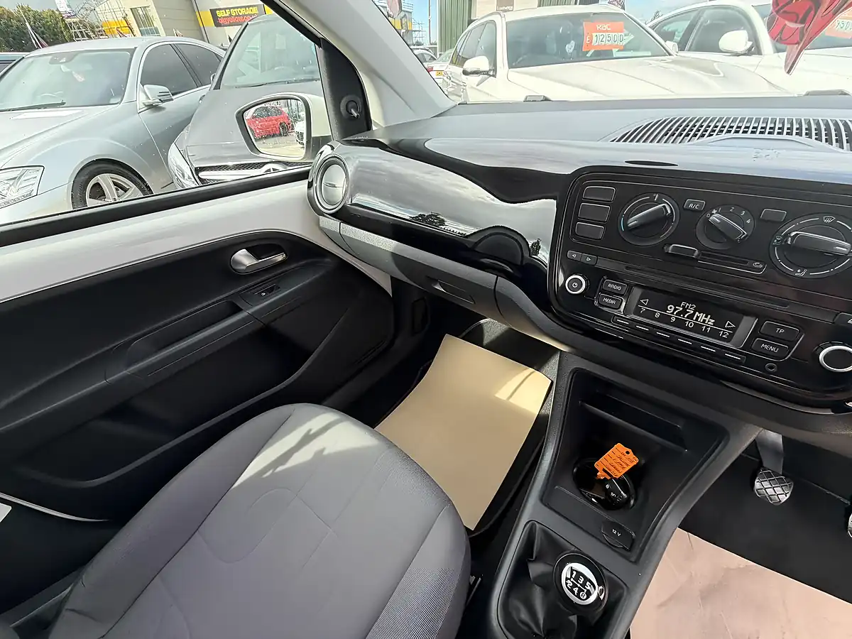Used 2013 Volkswagen Up! Move Up! White - Interior and Exterior details 12