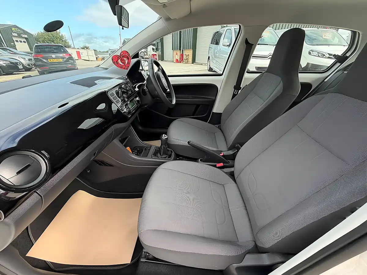 Used 2013 Volkswagen Up! Move Up! White - Interior and Exterior details 19