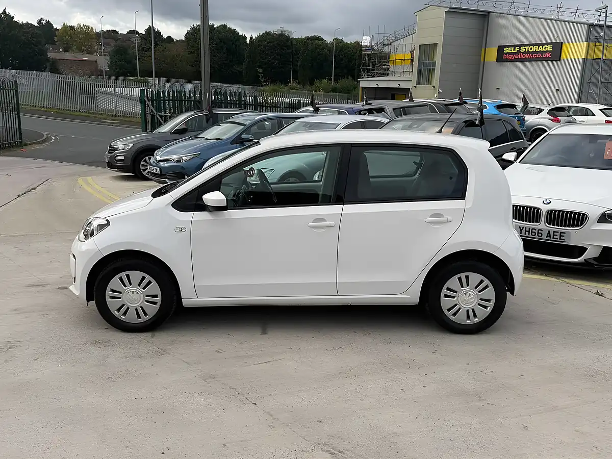 Used 2013 Volkswagen Up! Move Up! White - Interior and Exterior details 7