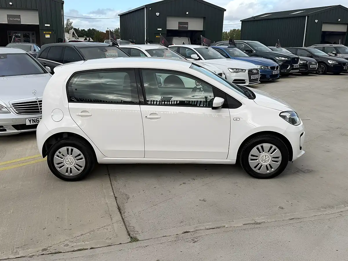 Used 2013 Volkswagen Up! Move Up! White - Interior and Exterior details 9