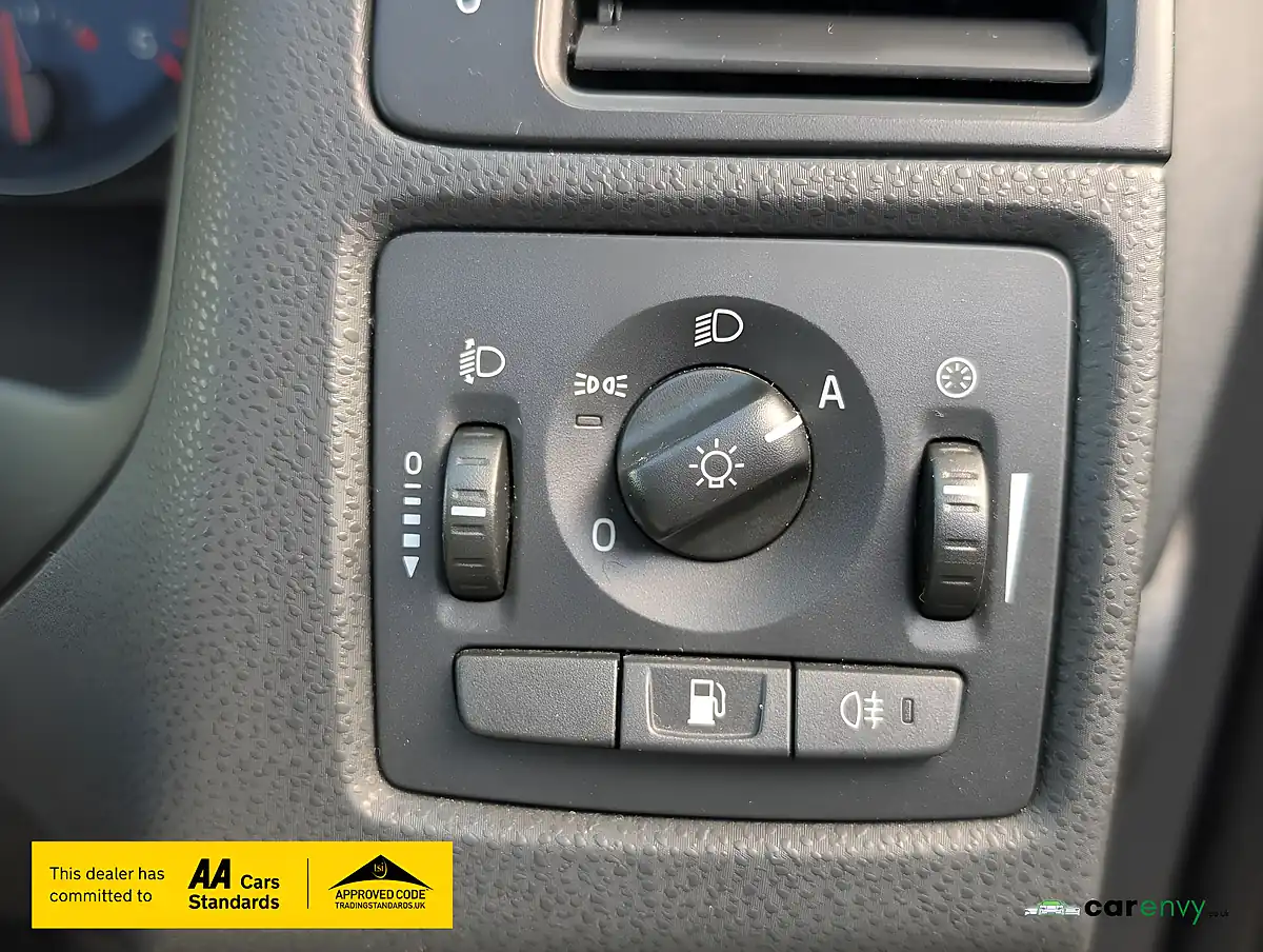 Used 2013 Volvo C30 R-Design Lux Black Sapphire - Interior and Exterior details 17