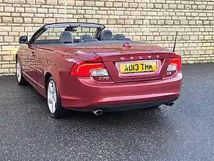 Used 2013 Volvo C70 Se Lux Nav Geartronic Red - Interior and Exterior details 17