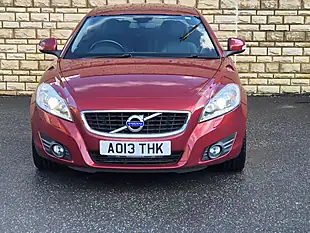 Used 2013 Volvo C70 Se Lux Nav Geartronic Red - Interior and Exterior details 5