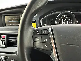 Used 2013 Volvo V40 Cross Country Lux Biarritz Blue - Interior and Exterior details 12