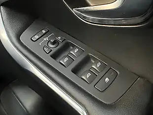 Used 2013 Volvo V40 Cross Country Lux Biarritz Blue - Interior and Exterior details 18