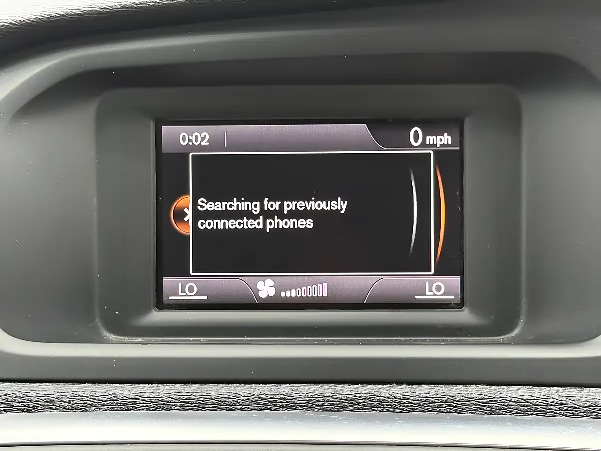 Used 2013 Volvo V40 Cross Country Lux Bronze - Interior and Exterior details 15
